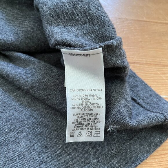 Fitted Grey Turtleneck - Picture 5 of 6